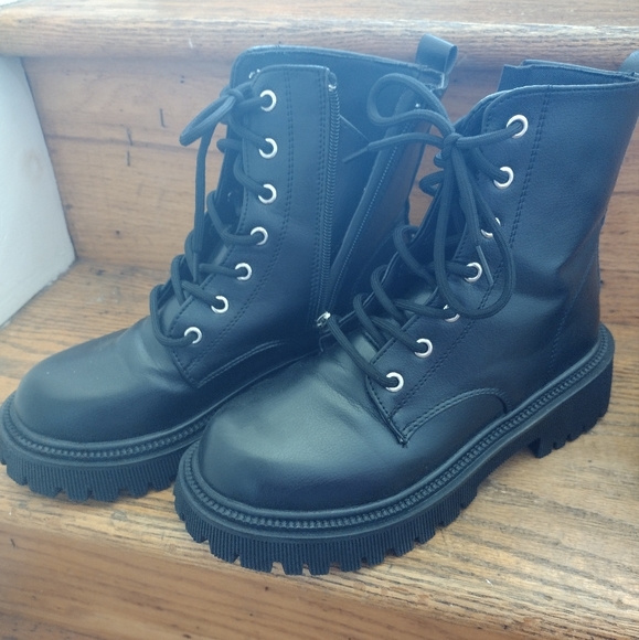 Boots - Picture 2 of 3